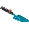 Image de Transplantoir Combisystem de Gardena : pelle de jardin pour la plantation et le repiquage, largeur de travail 8,5 cm, utilisation flexible, en acier de qualité, revêtement Duroplast (8929-20)