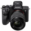 Image de Sony Alpha 7 IV   Appareil Photo Hybride Plein Format 33 MP avec Objectif 28-70 mm II   Autofocus en Temps Réel, Rafale 10 i/s, Vidéo 4K 60p, Écran Tactile, Fonctions Professionnelles Photo & Vidéo