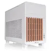 Image de Thermaltake TR200 WS | Boîtier Micro ATX Panneau Avant en Bois | USB 3.2 Gen 2 Type-C et 2 x USB 3.0 | Ventilateur arrière 120 mm préinstallé | Compatible avec AIO et kit écran LCD 6 Pouces | Blanc
