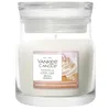 Image de Yankee Candle Signature Petite bougie parfumée jarre | Bougie Gâteau à la vanille | mélange de cires d'origine végétale | Cadeau parfait pour femme