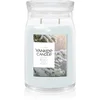 Image de Yankee Candle Snow Kissed Pine bougie parfumée 567 g