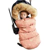Image de NOUKIE'S - Chancelière déperlante Rose - Coupe-vent - Doublure chaude pour l'hiver - Bébé - Compatible poussette et siège auto - 6 à 36 mois - Motif Jungle - Anti-dérapant - 80x50 cm