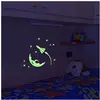 Image de Ambiance Sticker Phosphorescent Lune avec fusée - 20 x 25 cm