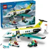 Image de LEGO City L’Ambulance de Secours Aérienne - Jeu de Construction avec Maquette d'avion - 4 Minifigurines Dont 1 Docteur & 1 Pilote - Motoneige, Civière & Outils - Cadeau pour Garçon dès 6 Ans 60465
