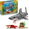 Image de LEGO Creator 3-en-1 Le Redoutable Requin et Le Coffre au Trésor - Figurine d'animal Marin se Transformant en Baudroie ou Raie Manta - Décoration - Cadeau Original pour Garçon ou Fille dès 8 Ans 31381