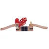 Image de Hape Jouet Pont Levis pour Circuit Train en Bois - Jeu Educatif pour Enfant de Plus de 3 Ans - Système de Molette pour Relever Le Pont - Compatible avec Les Jeux de Marques Traditionnelles