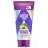 Image de Aussie SOS Blonde & Hydrate Après-shampoing 350 ml pour cheveux décolorés, mèches et cheveux gris, démêle et adoucit, tout en hydratant les blonds secs et les cheveux argentés
