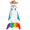 Image de Kanguru Couverture enfant arc-en-ciel à queue, plaid moelleux en polaire en forme de Narvalo pour lit, canapé, sac de couchage licorne, longue 142 cm, idée pour cadeau Noël ou anniversaire 4 5 6 7 8 9