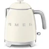 Image de Smeg, Petite Bouilloire Électrique KLF05CREU 0,8 L, Filtre Inox, Arrêt Automatique de Sécurité, Indicateur de Niveau d'Eau, Base Antidérapante et Range Cordon Intégré, Puissance 1400W, Crème