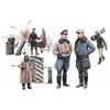 Image de WWII German Luftwaffe Pilots and Ground Personnel in Winter Uniform- 1:48e - ICM