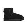 Image de UGG pour femme. 1016222 Bottines Classic Mini II en cuir noir (36), Plat, Aucun, Casuel