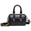 Image de Dr. Martens Kiev Mini sac en cuir avec poignée sur le dessus Noir