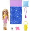 Image de Barbie - It Takes Two - Coffret Vive Le Camping - Poupée Chelsea, Hibou, Sac de Couchage, Boussole et Accessoires de Camping - Cadeau dès 3 Ans, HDF77