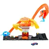 Image de Hot Wheels Let’s Race Netflix - Coffret L’Attaque De La Pizzeria avec 1 Voiture Incluse, Piste Serpent en Spirale, Générateur Aléatoire, Échelle 1/64, Jouet Enfant, A Partir De 4 Ans, HTN81
