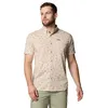 Image de Columbia Rapid Rivers Chemise à Manches Courtes imprimée pour Homme, Dark Stone Deserted, Taille L