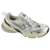 Image de Nike FD0736 V2K Run Femme Summit White/Metallic Silver EU 36