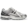 Image de New Balance pour homme. M1906RV1 Chaussures de sport 1906R argentées (40), Plat, Lacets, Casuel