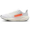 Image de Nike Pegasus 41 PQ Chaussures de course sur route pour femme (HF4301-100, Blanc/Hyper Crimson/Ivoire pâle/Armory Navy), Blanc/cramoisi/ivoire pâle/bleu marine, 40.5 EU