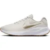 Image de Nike Chaussures de Course sur Route pour Femme Revolution 7 (FB2208-010, Phantom/Light Bone/White/Neutral Olive) Taille 38
