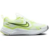Image de NIKE Cosmic Runner (GS) Chaussures de Course sur Route Unisexes pour Enfant, Blanc Noir Volt, 38.5 EU