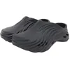 Image de Crocs ECHO WAVE Sabots plats pour homme, Noir , 43 EU
