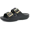 Image de Crocs,Femme,Saturday Metallic Buckle Sandal W,Noir,42-43