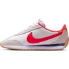 Image de Nike Femme Pacific Basket, White/Lt Crimson/Deep Royal BL, 39 EU