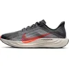 Image de Nike Homme Pegasus Plus Straßenlaufschuh für Herren Chaussure de Course, Anthracite Light Smoke Grey Phantom Bright Crimson, 40 EU