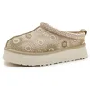 Image de UGG TAZZ SUN STITCH Chausson
