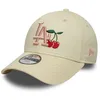 Image de New Era Casquette pour enfant MLB 9FORTY Fruit Icon Cherry Los Angeles Dodgers Beige Youth 54-56 cm (6-12 ans)