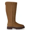 Image de UGG pour femme. 1180414 Bottes en cuir Uptowner Tall Boot bronze (38), Marron, Plat, Aucun, Casuel