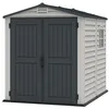 Image de Duramax StoreMate PLUS 6 x 6 (3.65 m²) Abri de jardin en plastique avec plancher en plastique robuste et 1 fenêtre fixe, structure de toit en métal robuste, sans entretien, Gris foncé/ Adobe