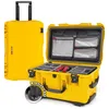 Image de NANUK Kit Photo 950 Pro - Housse Rigide étanche pour Appareil Photo avec séparateurs et Roues rembourrés, 57,9 x 46,5 x 29,7 cm, résistant à la poussière et aux Chocs, pour Charges Lourdes - Jaune