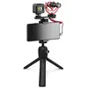 Image de RØDE Le kit Vlogger de RØDE est un kit complet de réalisation audiovisuelle mobile avec microphone de haute qualité, trépied, lumière LED et accessoires (édition pour smartphones avec entrée 3,5 mm)