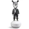 Image de LLADRÓ Figurine The Guest by Rolito, Série Numerada. Figurine The Guest de Porcelaine.