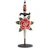 Image de LLADRÓ Figurine en Porcelaine Dague et Rose de la Collection Ink. Sculpture Symbolisant la Force de l'amour Réalisée en Porcelaine Brillante avec Détails Mats.
