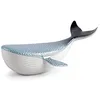 Image de LLADRÓ Figura Baleine Petite en Porcelaine Mate et Brillante Décorée dans des Tons Pastel. Sculpture représentant la Reine des Mers.