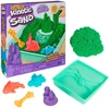 Image de Kinetic Sand, Coffret Bac à sable, 454 g de sable vert, bac à sable, 4 moules et outils, jouets sensoriels pour les enfants à partir de 3 ans, Jeu de sable
