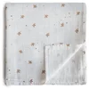 Image de mushie Couverture D'emmaillotage en Mousseline pour Bébé | Naissance 0-3 Mois | Coton Organique | Gigoteuse pour Bébé | Prélavée | Couverture de Réception | Fabriquée au Danemark | Sparrow
