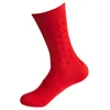 Image de SILCA Chaussettes hautes de cyclisme Aero - Chaussettes super fines unisexes, chaussettes aérodynamiques manchette de 19,5 cm (S, rouge)