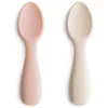 Image de Mushie Cuillères De Démarrage en Silicone | Lot De 2 Cuillères Pour Tout-Petits | Pour Bébé Pour Apprendre à Manger Seul | Lavable au Lave-Vaisselle | Blush/Shifting Sand