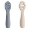 Image de Mushie Cuillère D'apprentissage en Silicone | Lot De 2 Cuillères Pour Tout-Petits| Pour Bébé Pour Apprendre à Manger Seul | Lavable au Lave-Vaisselle | Tradewinds/Shifting Sand
