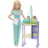 Image de Barbie Métiers Coffret poupée Pédiatre Blonde avec Cabinet médical, Deux bébés et Accessoires, Jouet pour Enfant, GKH23