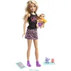 Image de Barbie Famille Coffret poupée Skipper Baby-Sitter Blonde en Legging avec Figurine bébé et 4 Accessoires Inclus, Jouet pour Enfant, GRP13