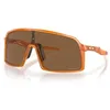 Image de Oakley Men's OO9406 Sutro Rectangular Sunglasses, Transparent Ginger/Prizm Bronze, 37 mm