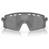 Image de Oakley Men's OO9235 Encoder Strike Vented Rectangular Sunglasses, Matte Copper Patina/Prizm Black, 39 mm